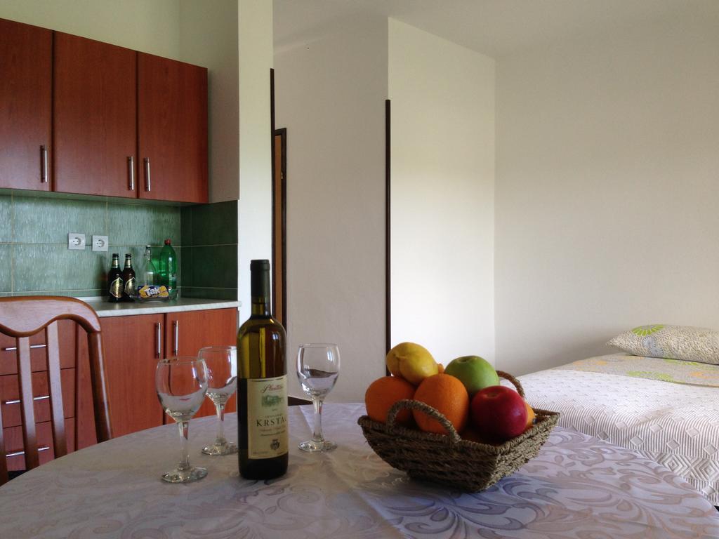 Apartmani Lazarevic Lustica Εξωτερικό φωτογραφία