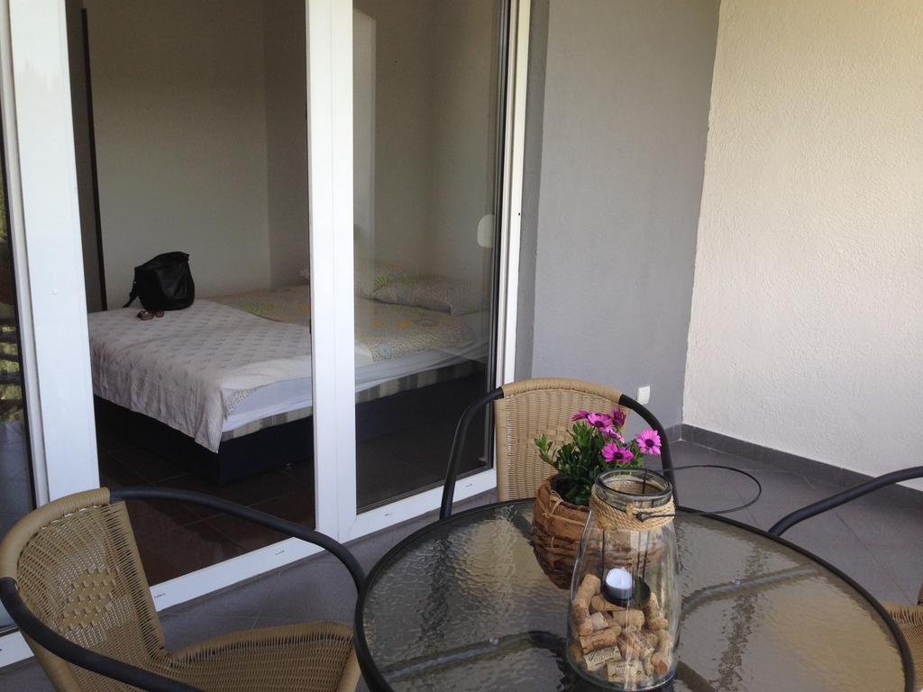 Apartmani Lazarevic Lustica Εξωτερικό φωτογραφία