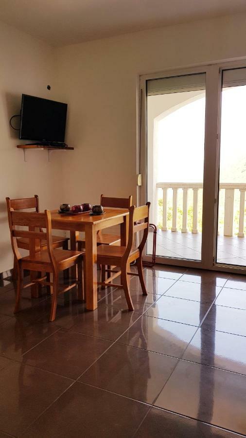 Apartmani Lazarevic Lustica Εξωτερικό φωτογραφία